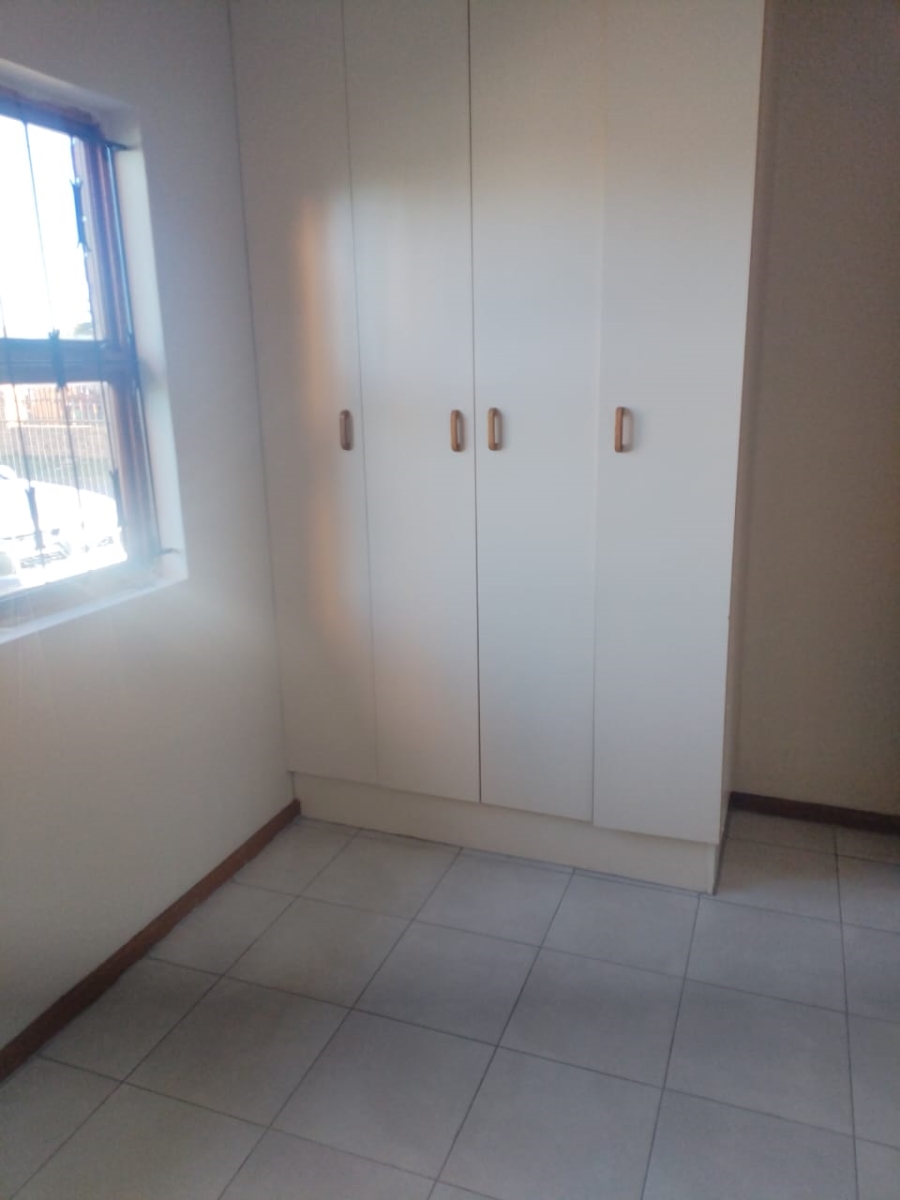 To Let 2 Bedroom Property for Rent in Westbourne Eastern Cape
